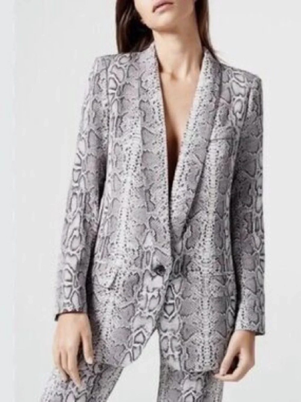 Smythe Long Shawl Blazer in Grey Snake Print Size 4 Gently Used